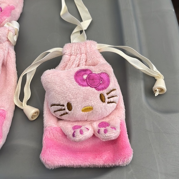 7 Hello Kitty Purses !!! - Picture 2 of 2
